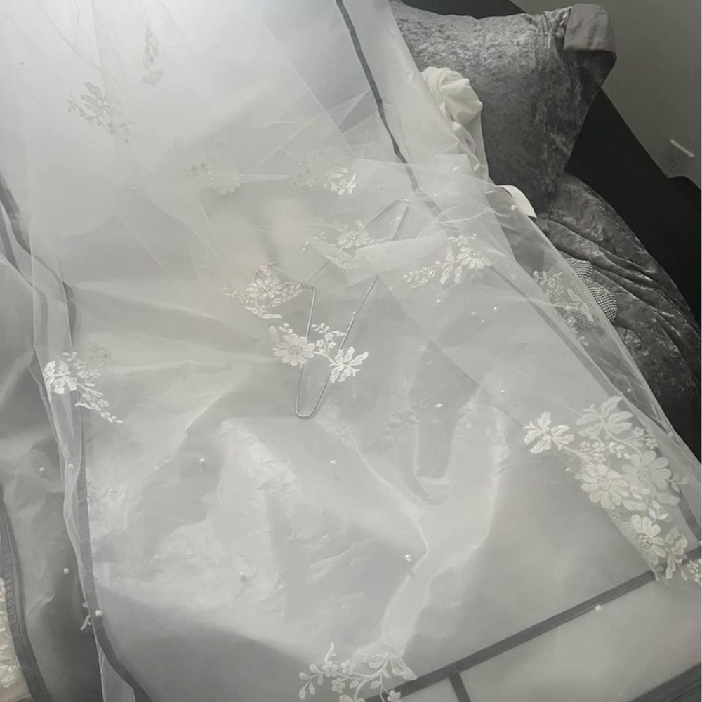 Long floor length veil